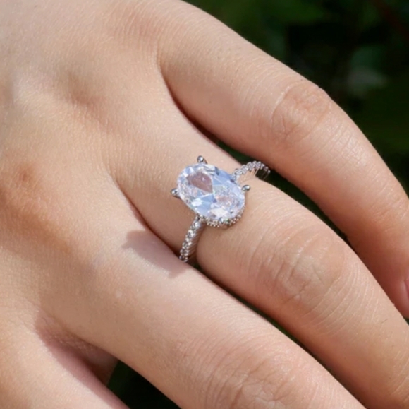 New Silver Oval Ring - Picture 4 of 6